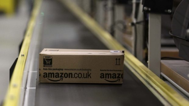 Záběr z nového distribučního centra Amazonu v německém Brieselangu, nedaleko Berlína