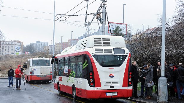 Pražský dopravní podnik představil elektrobus