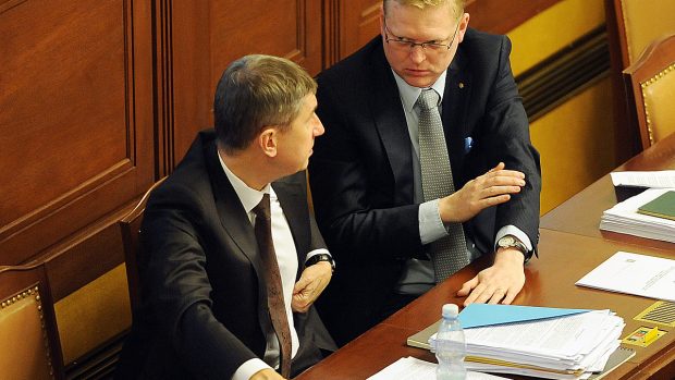 Poslanecká sněmovna 12.2.2014, Andrej Babiš (vlevo) a Pavel Bělobrádek