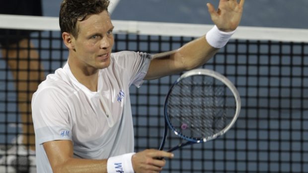 Tomáš Berdych se v Dubaji raduje z postupu do finále