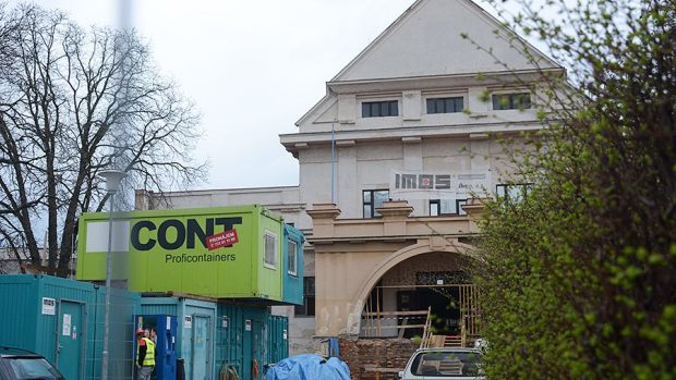 Rekonstrukce pardubické Sokolovny je kvůli špatnému stavu budovy přerušená