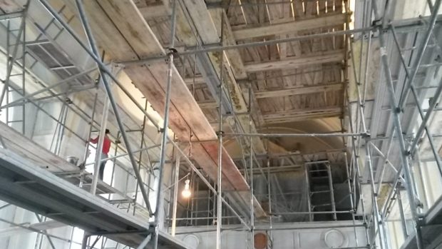 Rekonstrukce hřebčína v Kladrubech nad Labem je zhruba v pětině