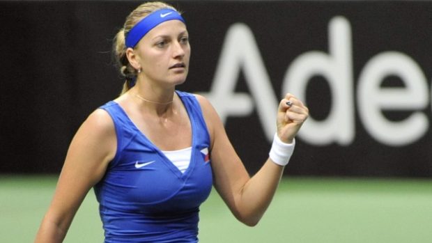 Petra Kvitová se raduje po vítězství nad Italkou Giorgiovou v semifinále Fed Cupu