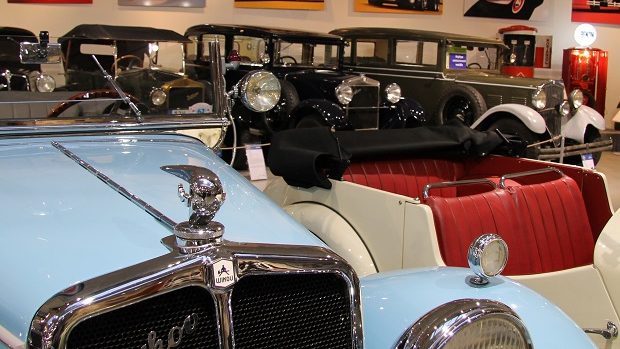 Veteran arena představuje největší sbírku automobilů Wikov