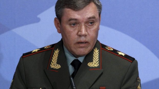Náčelník ruského generálního štábu Valerij Gerasimov na snímku z května 2013