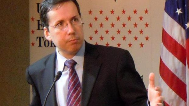 Přední odborník na americkou diplomacii Nicholas Kralev