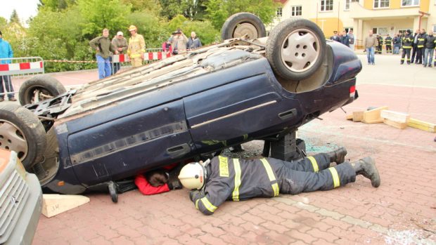 Hasiči v Jindřichově Hradci řešili simulované dopravní nehody