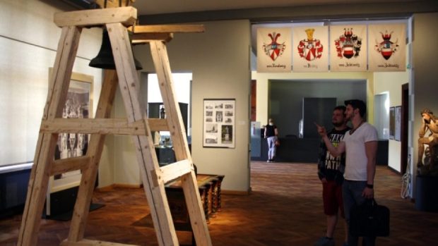 Aš. Národopisná expozice o historii města a okolí je nově vystavena v prostorách bývalé hasičské zbrojnice na Poštovním náměstí