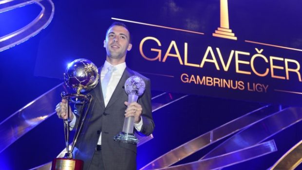 Dvě trofeje Hušbauer ještě udržel, tři a k tomu prut mu dělaly problémy