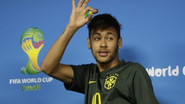 Podle Dušana Uhrina staršího jsou Brazilci největším favoritem turnaje, jejich největší hvězdou je Neymar