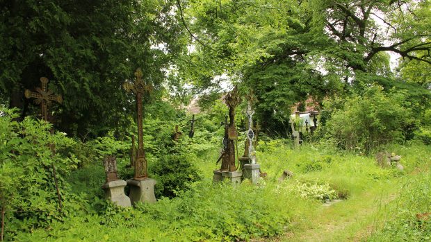 Náhrobky na hřbitově svatého Václava v Jindřichově Hradci