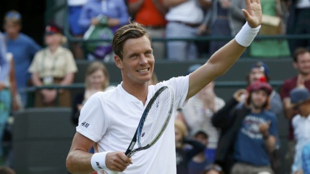 Tomáš Berdych vyřadil ve Wimbledonu Australana Bernarda Tomice po čtyřsetové bitvě