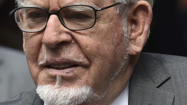 Rolf Harris byl oblíbenou osobností diváků v Británii a Austrálii po více než 50 let