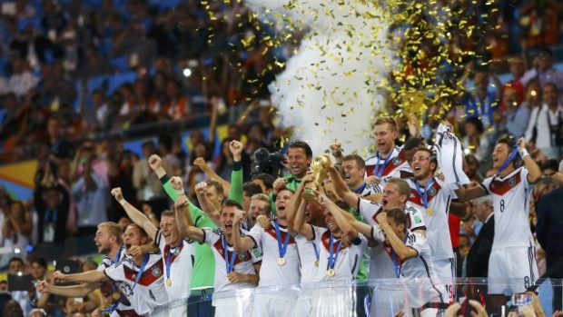 Fotbalové MS v Brazílii. Tým Německa se po výhře nad Argentinou raduje ze světového titulu