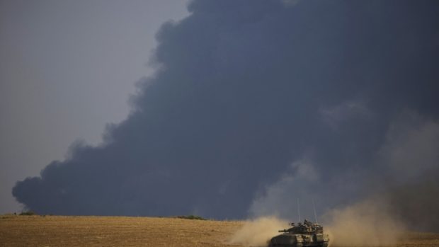 Izraelský tank poblíž hranice s pásmem Gazy