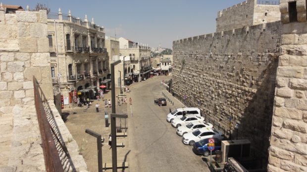 Izrael, Jeruzalém. Ulice Starého města jsou v těchto dnech prázdné, turistů výrazně ubylo