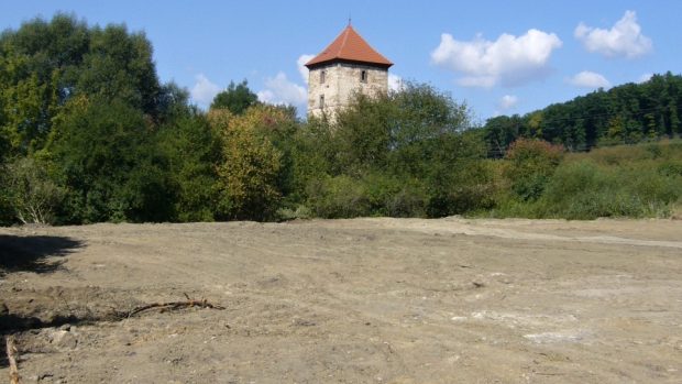 Plocha bývalého smetiště pod zákupským zámkem