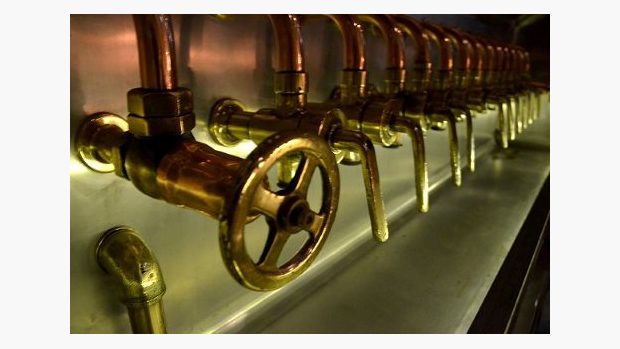 Expozice o historii pivovaru provádí návštěvníky historickými prostory, kde se dnes už pivo nevaří