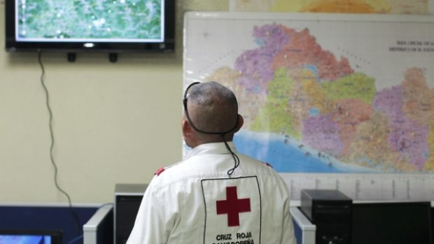 Jižní pobřeží Salvadoru zasáhlo podmořské zemětřesní o síle 7,4 stupně