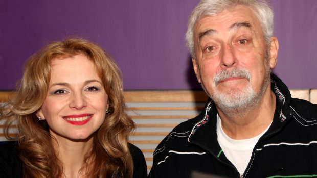 Martina Kociánová a Jan Rosák při natáčení Rádia Retro Štastné a veselé.