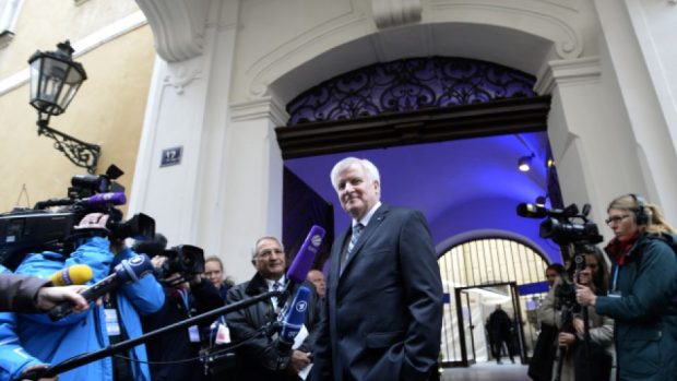 Bavorský premiér Horst Seehofer otevřel v Chotkovském paláci v Praze za účasti českého premiéra Bohuslava Sobotky zastoupení Bavorska v Česku
