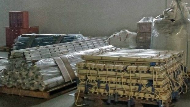 Materiál na jednu nafukovací halu před její výrobou