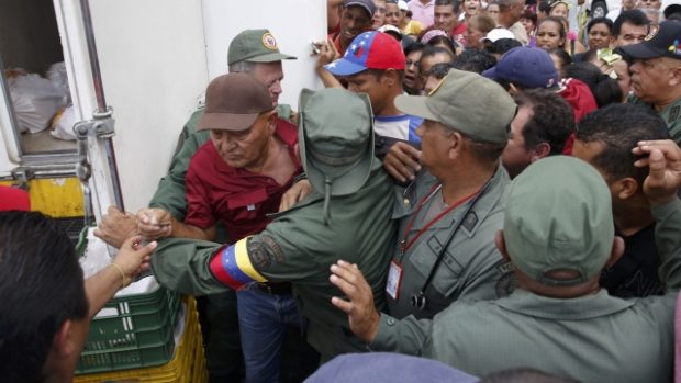 Potravin začíná být ve Venezuele nedostatek