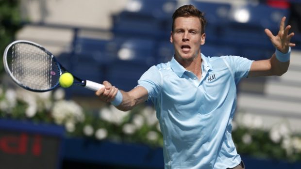 Tomáš Berdych potvrdil v 1. kole v Dubaji roli favorita