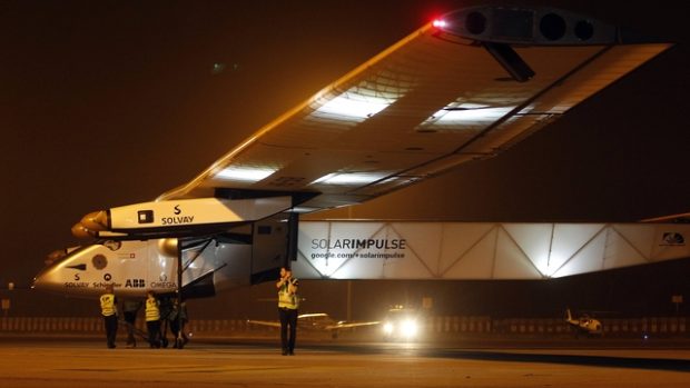 Letounu Solar Impulse 2 přistál v indickém Ahmadábádu