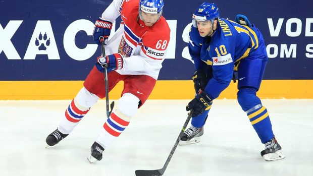 Jaromír Jágr a Joakim Lindstrom