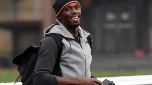 Usain Bolt po příletu na letiště v Ostravě-Mošnově