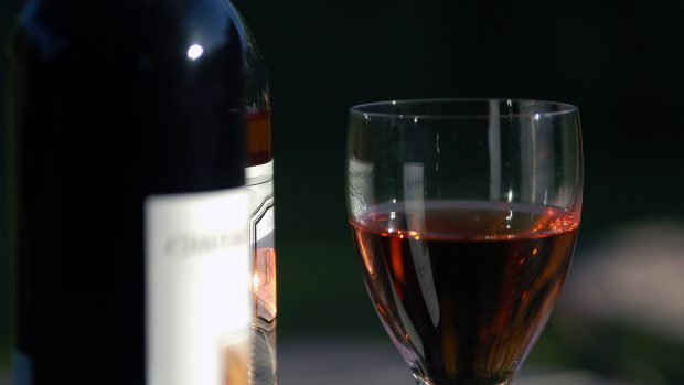 bordeaux, červené víno