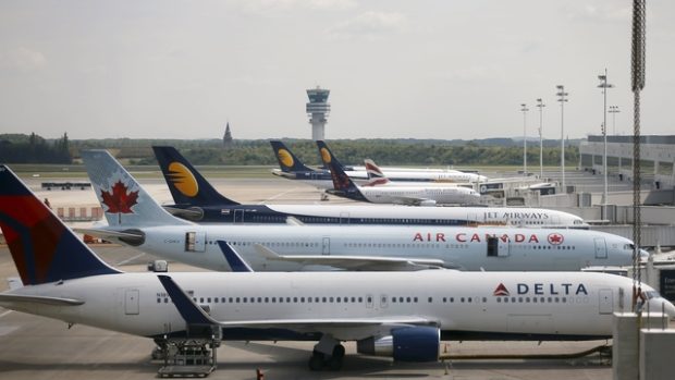 Letadla na letišti v Zaventem nedaleko Bruselu