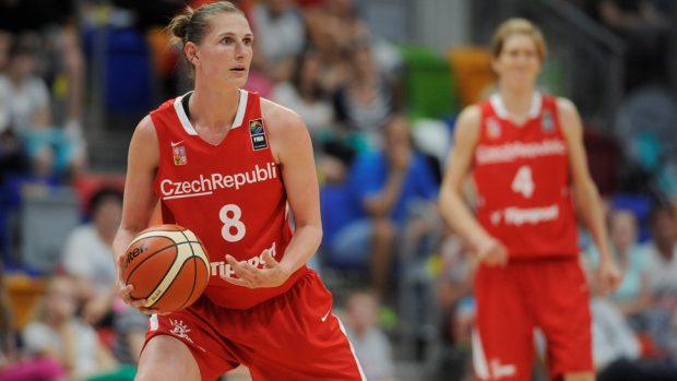 Ilona Burgrová byla v utkání s Francií se 17 body druhou nejlepší českou střelkyní (archivní foto)
