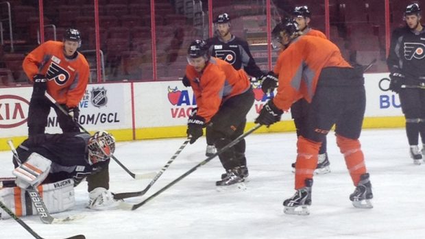 Michal Neuvirth v akci