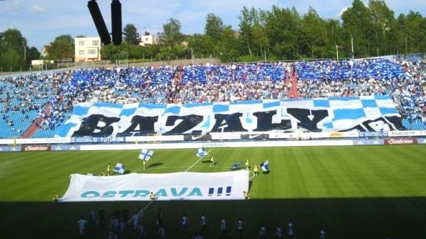 Fanoušci Baníku Ostrava na Bazalech (archivní foto)