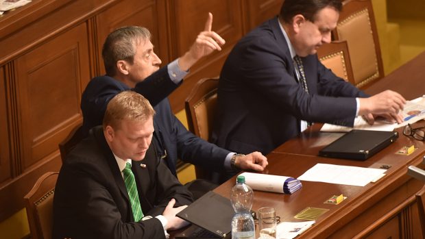Poslanecká sněmovna 8.12.2015