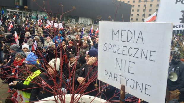 Demonstrace za svobodu slova ve Varšavě