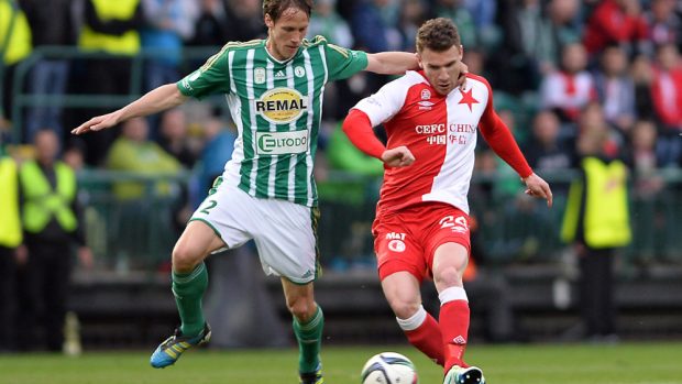 Michal Švec (vlevo) nastoupil v neděli za Bohemians proti Slavii, které patří