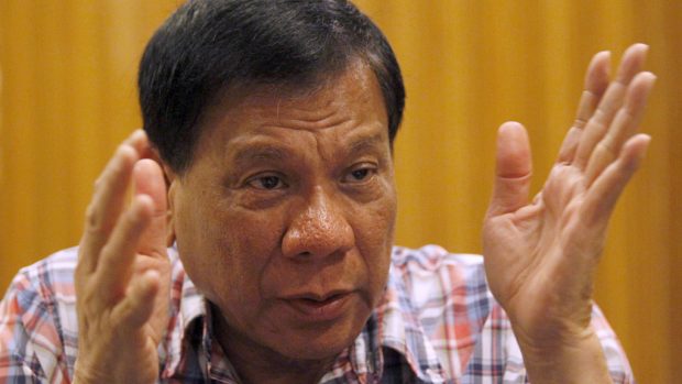 71letý filipínský prezident Rodrigo Duterte slibuje do půl roku v zemi drasticky snížit kriminalitu