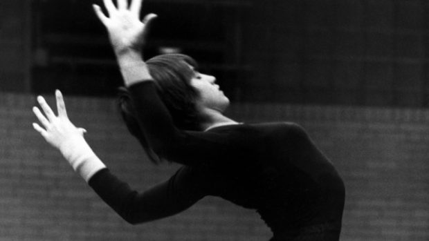 Nadia Comaneciová na archivním snímku z roku 1977