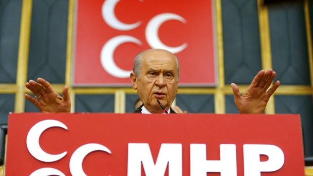 Předseda nacionalistické strany MHP Devlet Bahçeli