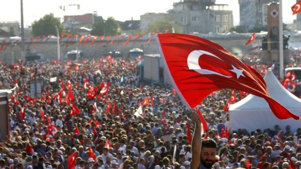 Demonstrace na podporu prezidenta Erdogana v Istanbulu (archivní foto)