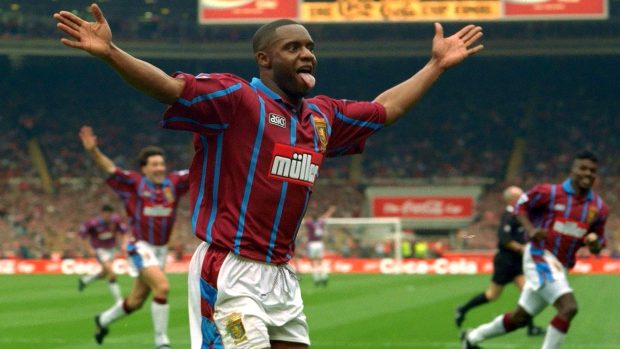 Dalian Atkinson na archivním snímku z roku 1994