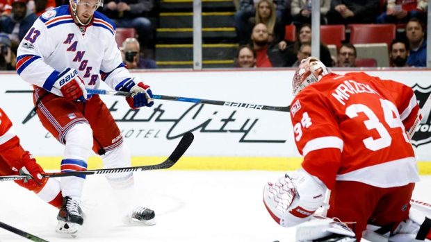 Petr Mrázek dostal od Rangers 4 góly