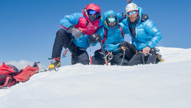 Nejvyšší dosud nevylezená hora světa Muču Kiš (7 453 m n. m.) v severním Pákistánu přivítala na svém vrcholu českou trojici Zdeněk Hák, Radoslav Groh a Jaroslav Bánský