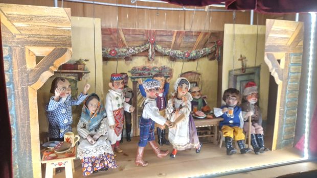 Expozice loutek a marionet z první poloviny 20. století na zámku v Třeboni
