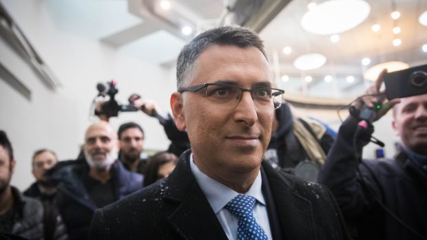 Gideon Saar opustil Likud a založil stranu s názvem Nová naděje