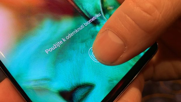 Samsung Galaxy S10 je první telefon na světě vybavený biometrickou ultrazvukovou čtečkou