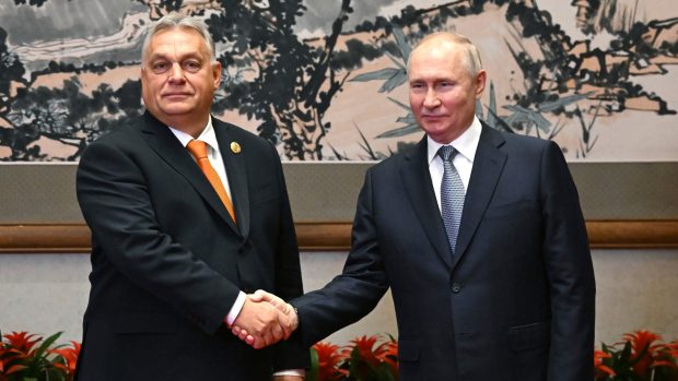 Viktor Orbán a Vladimir Putin během setkání v Pekingu